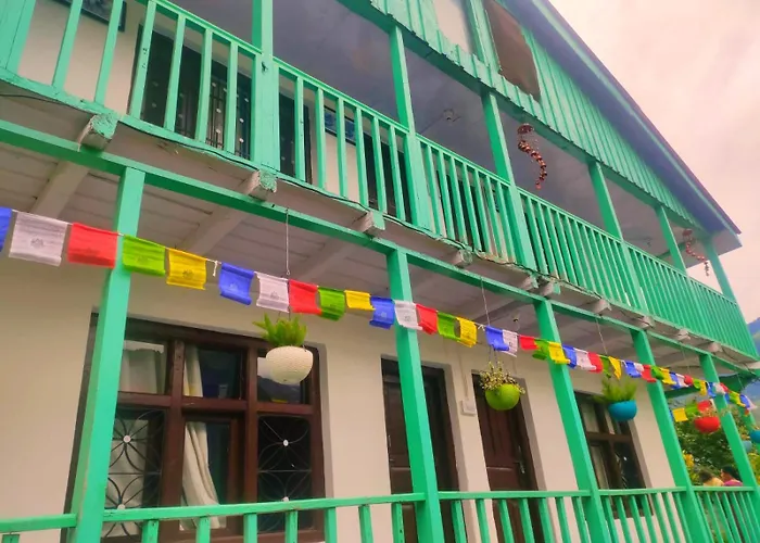 3-Bedroom Private Swiss Cottage Near Mall Road Manali 